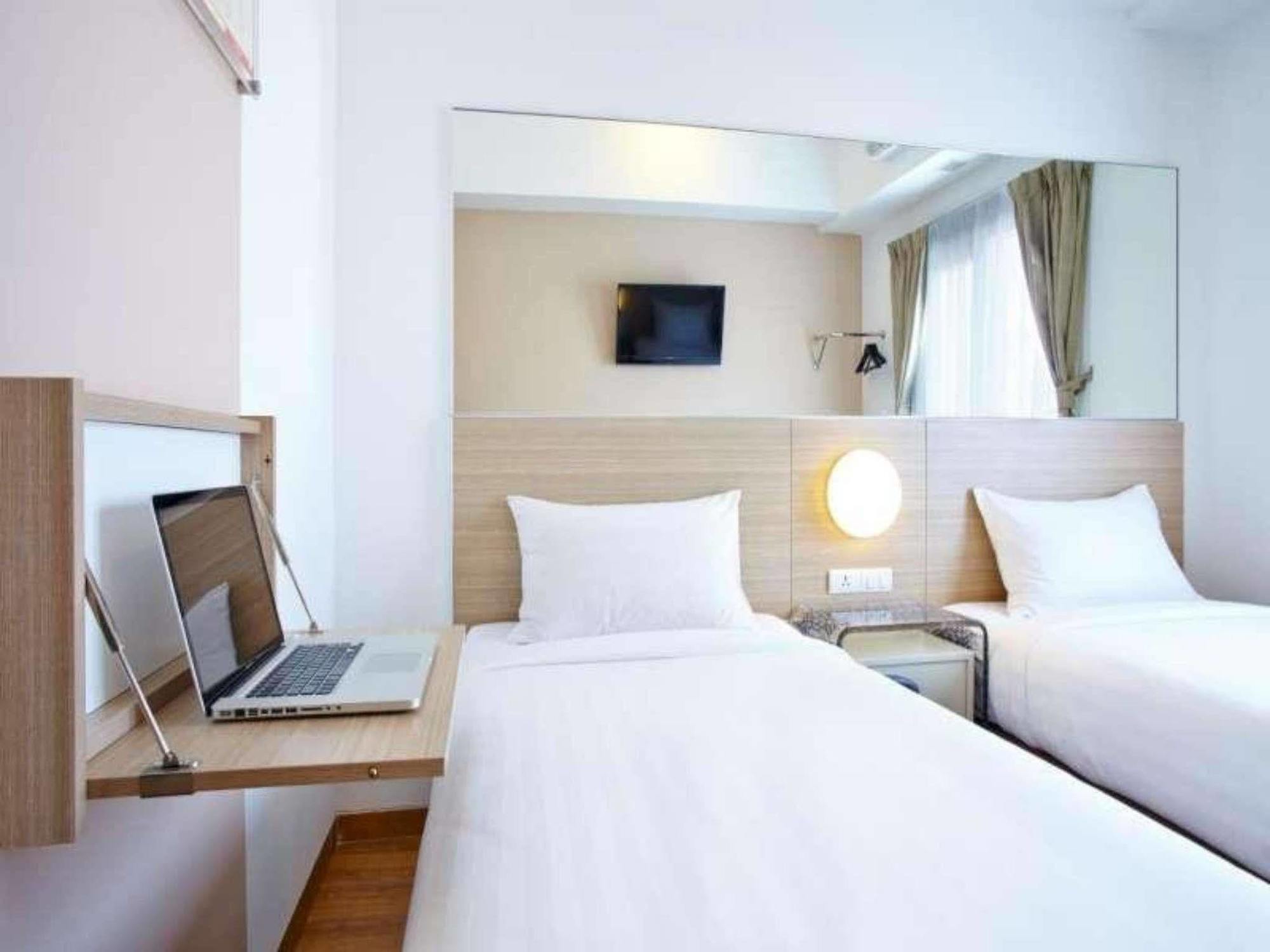 Monoloog Hotel Bekasi Dış mekan fotoğraf
